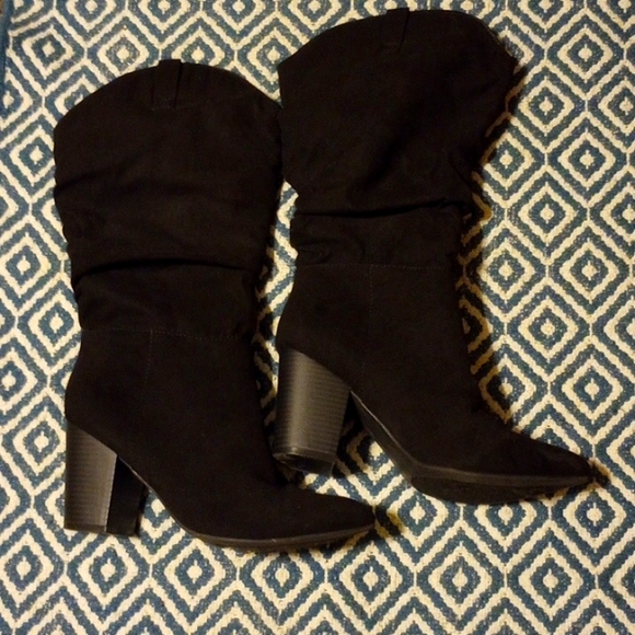 ❤️Black heeled boots - Picture 2 of 7